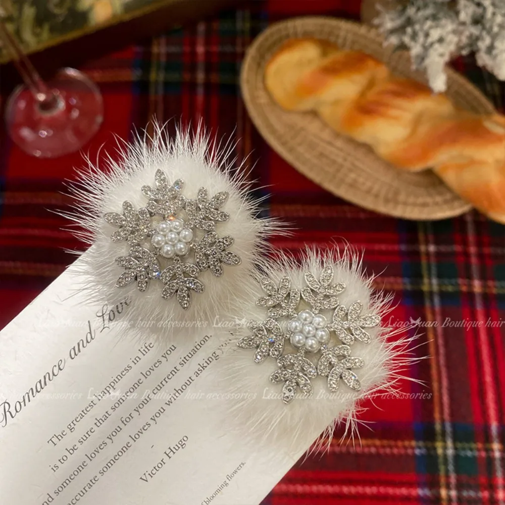 2024 New 2pcs Sliver Snowflake Hair Clip Women Girls Sweet Bangs Side Clip Glitter Shiny Edge Hairpins Christmas Headwear