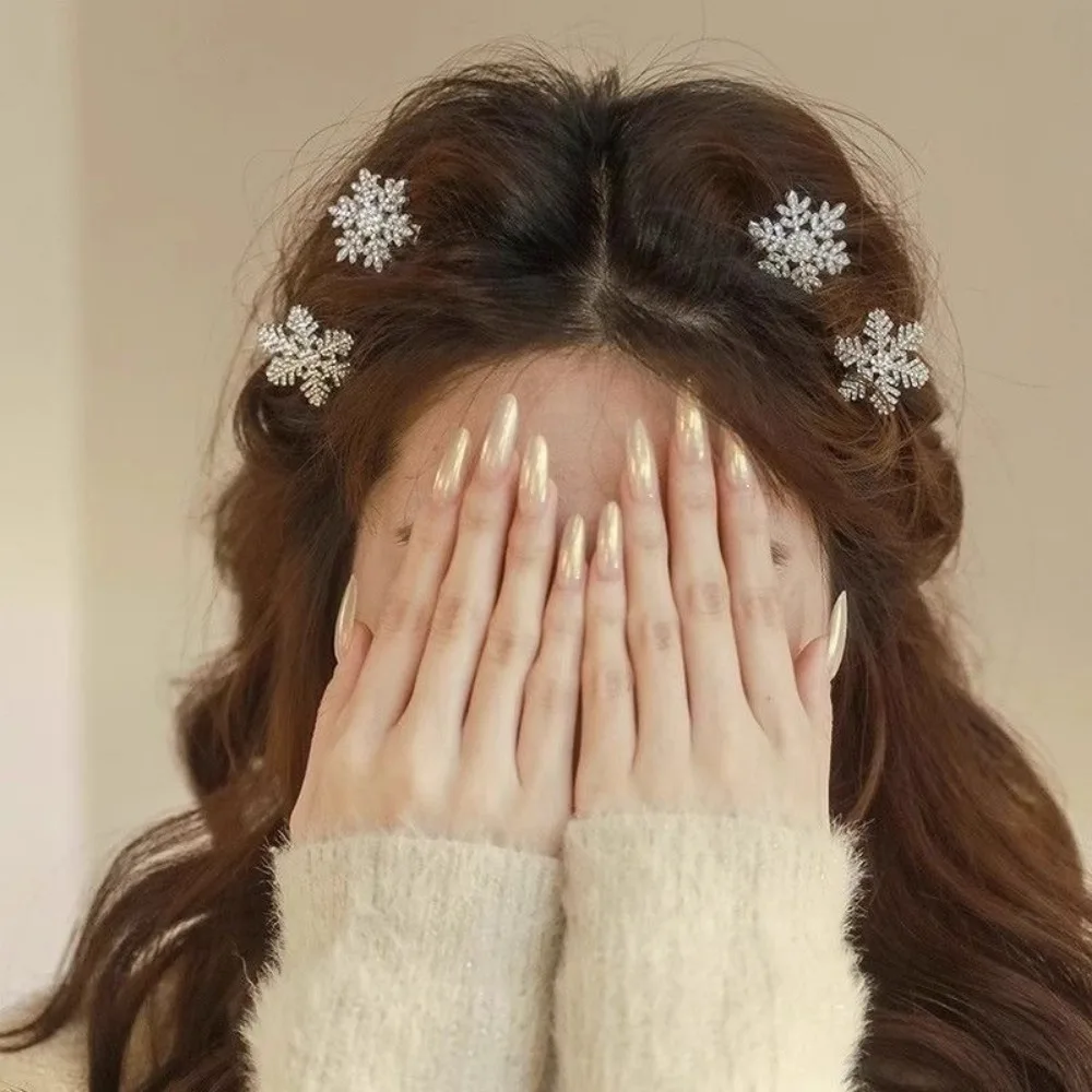 2024 New 2pcs Sliver Snowflake Hair Clip Women Girls Sweet Bangs Side Clip Glitter Shiny Edge Hairpins Christmas Headwear