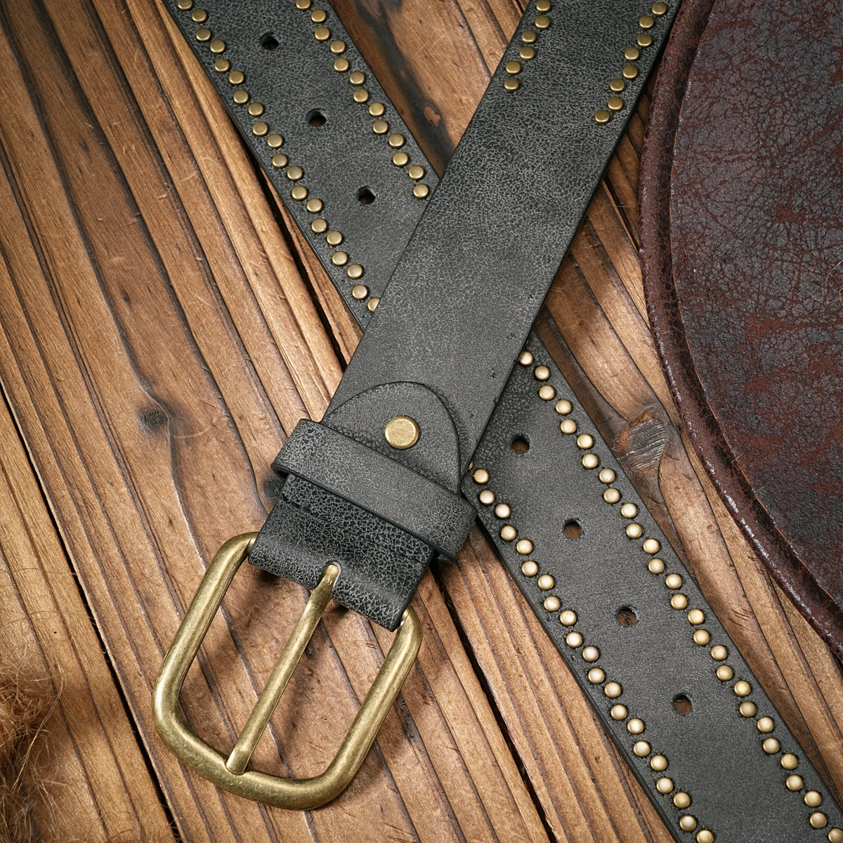 Vintage and fashion collision! PU leather alloy buckle waistband, for both men and women, to create a personalized western style