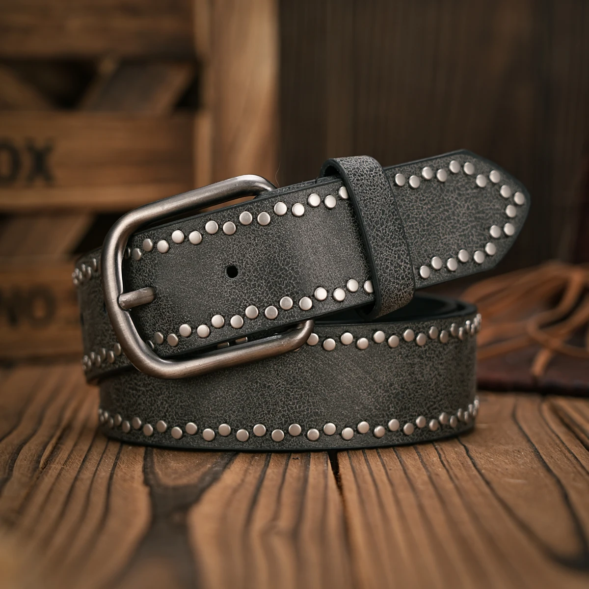 Vintage and fashion collision! PU leather alloy buckle waistband, for both men and women, to create a personalized western style