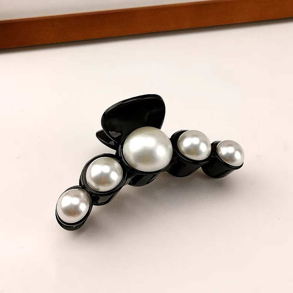 Elegant Pearl Hair Claws 7cm Strong Holder Acrylic Shark Jaw Clamps For Women Girls Fashion Hair Styling Tool Party Headwear