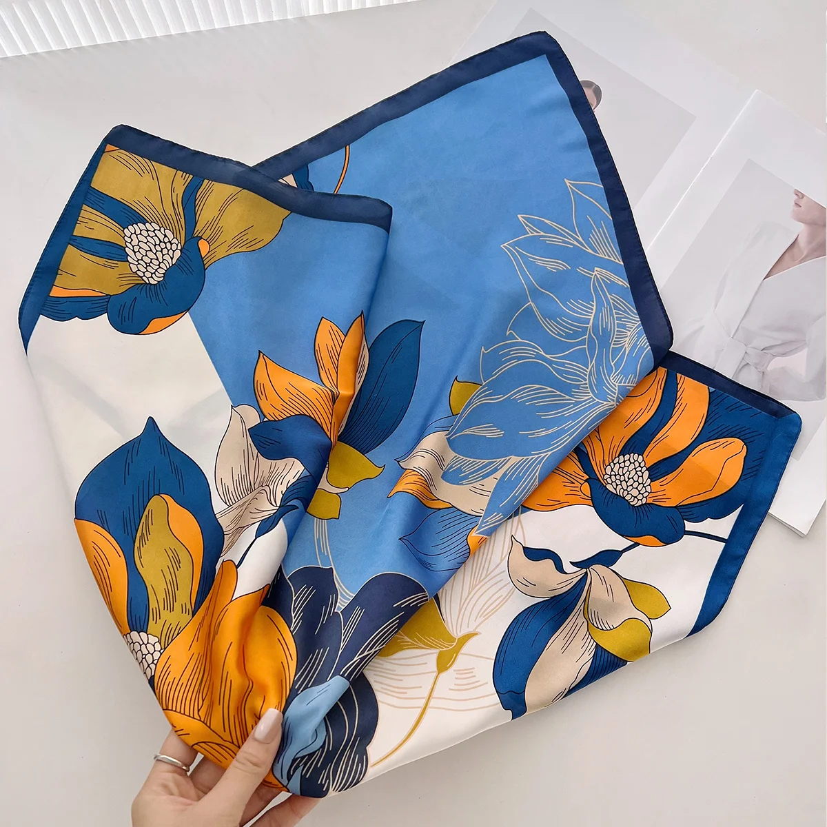 Square Scarf For Women Bandanna Spring/Summer Blue Flower Print Headband Neckerchief Imitation Silk Hair Scarf With A Shirt