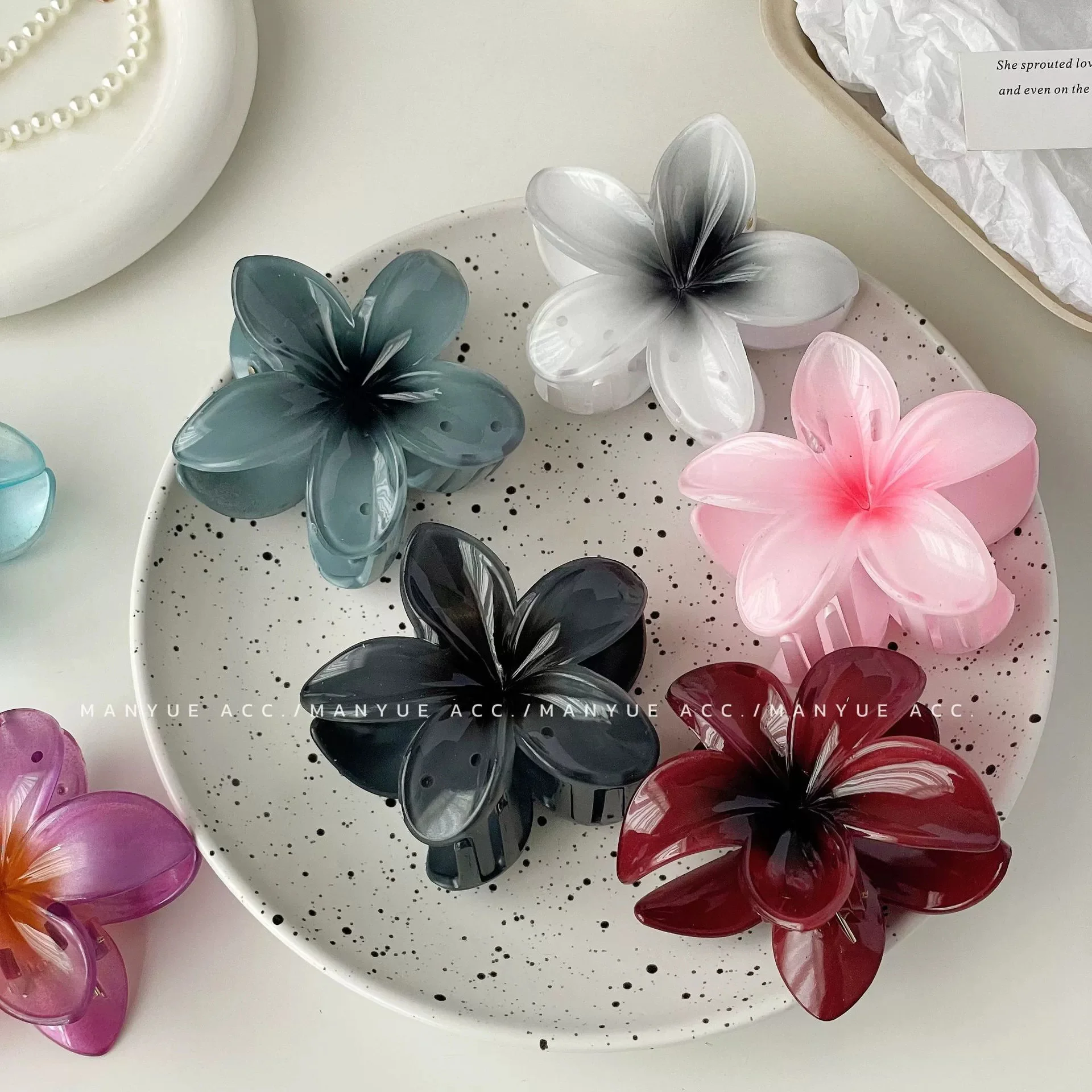 Elegant Gradient Hair Clips Flower Hair Claws Big Size Fashion Head Wear Hairpin for Women Girls Crab Barrette Hair Accessories