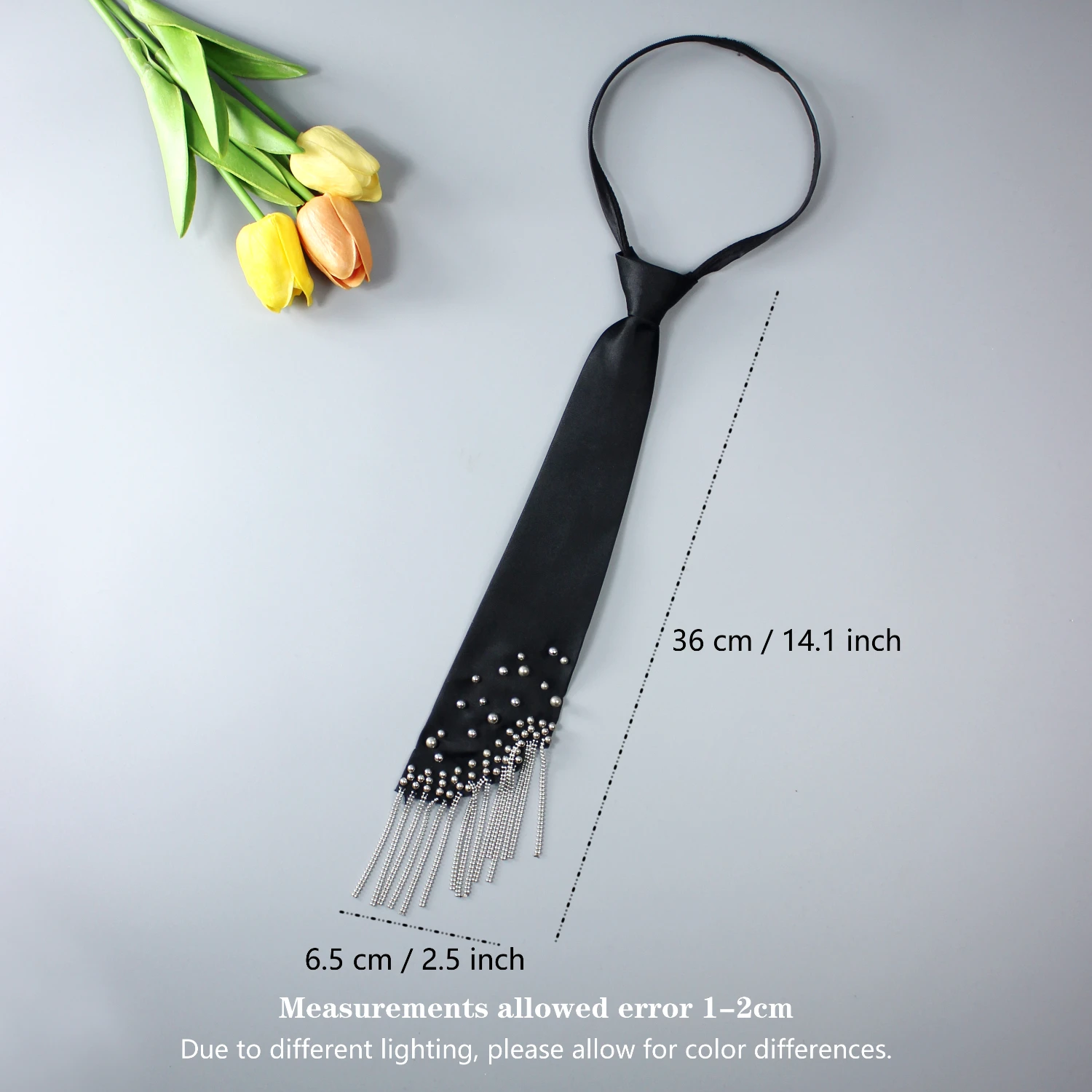 One Piece of Ladies' Tassel Cravat. It Is Studded with Beads and Has a Chain Design, Featuring a Bohemian, punk, and Industrial