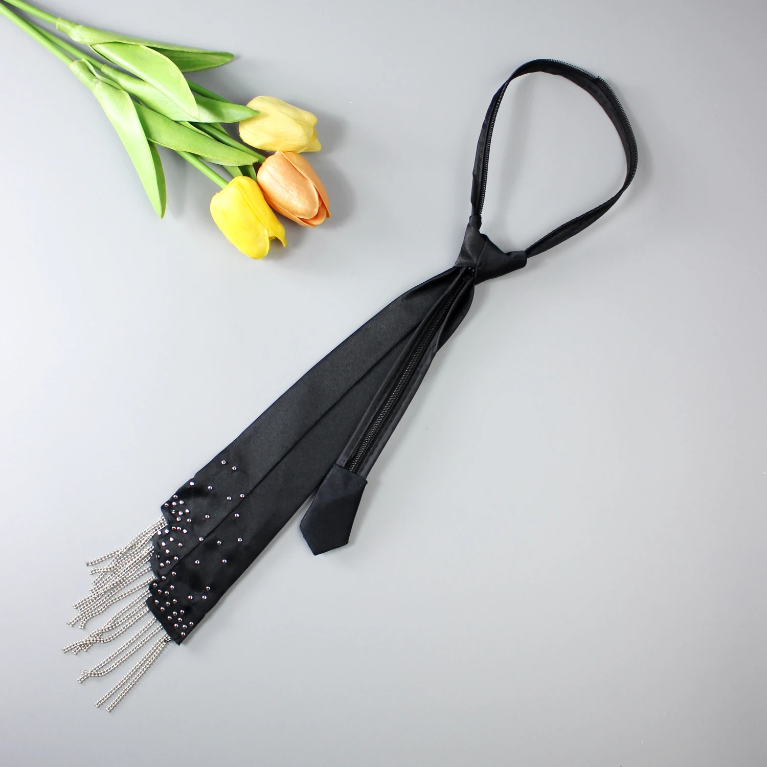 One Piece of Ladies' Tassel Cravat. It Is Studded with Beads and Has a Chain Design, Featuring a Bohemian, punk, and Industrial