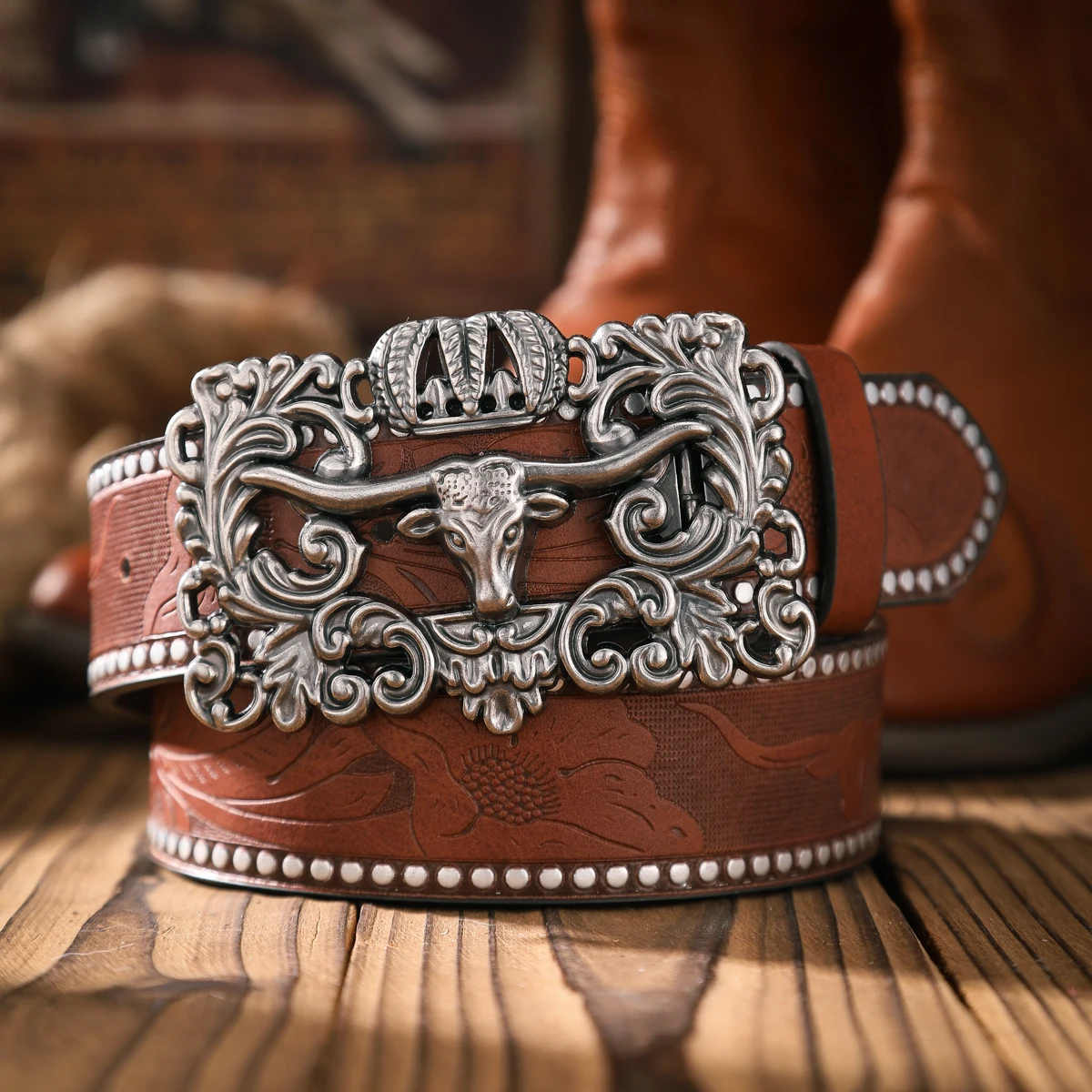 A Casual and Retro Belt, A Waist Accessory for Western-Style Clothing, Metal Buckle, PU Belt, Suitable for Both Men and Women