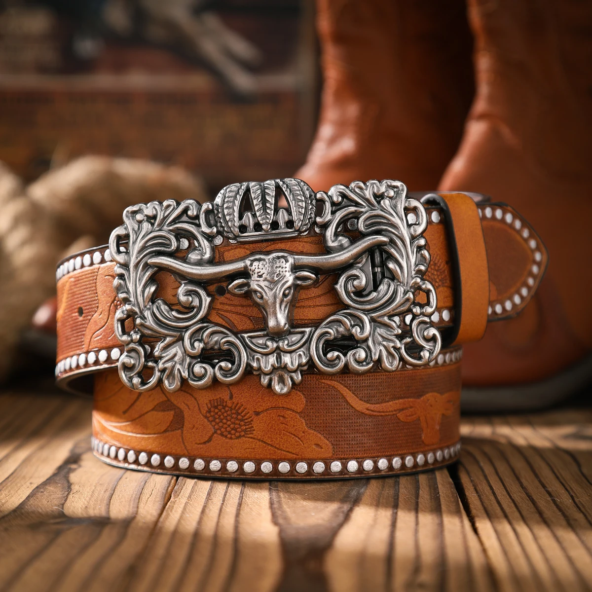 A Casual and Retro Belt, A Waist Accessory for Western-Style Clothing, Metal Buckle, PU Belt, Suitable for Both Men and Women