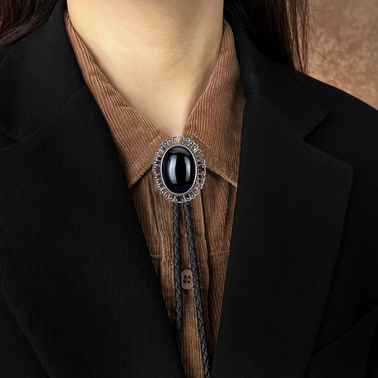Vintage Elegant Stone Cowboy Black Bolo Tie Leather Rope Pendant Necktie Jewelry Western Tie for Men Women Costume Accessories