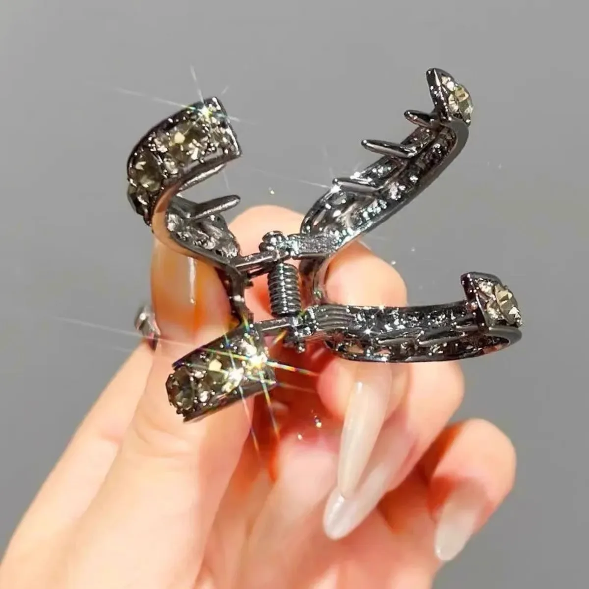 New Mini Rhinestone Hair Clip Crabs Women Hair Claw Small Fashion Korean Metal High Ponytail Hairpins Headdress Hair Accessories