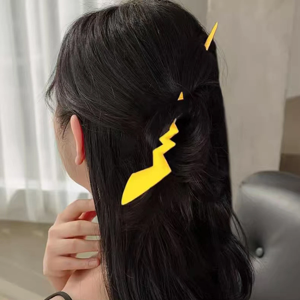 2pcs Creative yellow and black Lightning Hairpin cute updo headpiece