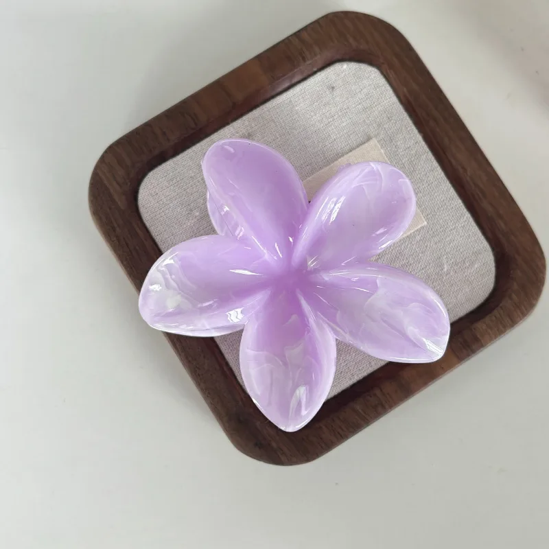 Tyrande Blunt Flower Grip Fresh and Sweet Egg Flower Back of Head Disc Hair Shark Clip Hair Ornament