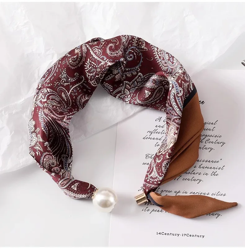 Women Satin Neck Scarf Choker, Black White Striped Small Scarf with Magnetic Big Pearl Buckle, Elegant Decorative Neck Band Acce