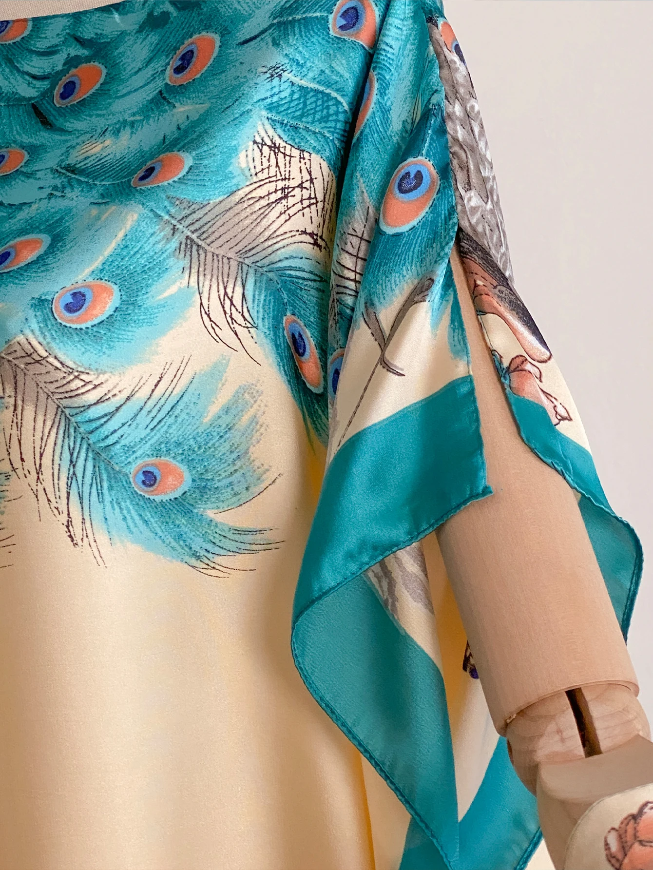 NEW Fashion Summer Dress With Big Scarf Dubai Turkey Kaftan Muslim Loose Abaya Women African Casual Maxi Peacock Shawl Robe