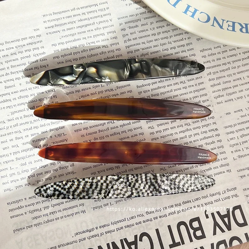 France, South Korea retro temperament one word clip French deep caramel amber hair clip on the back of the head
