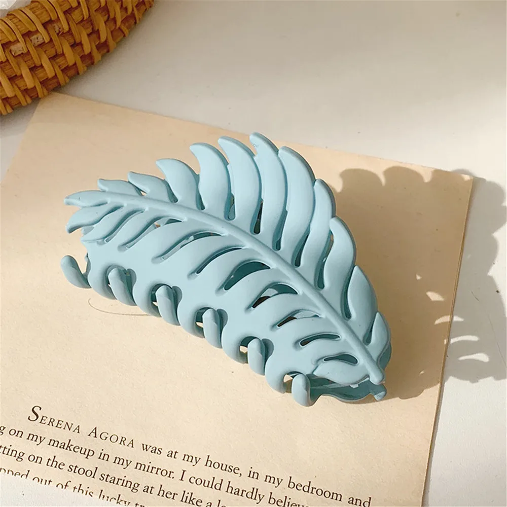 Fashion Acrylic Leaf Shaped Hair Claw Women Girls Non-Slip Large Strong Hold Shark Jaw Clips For Thick Long Hair Summer Headwear