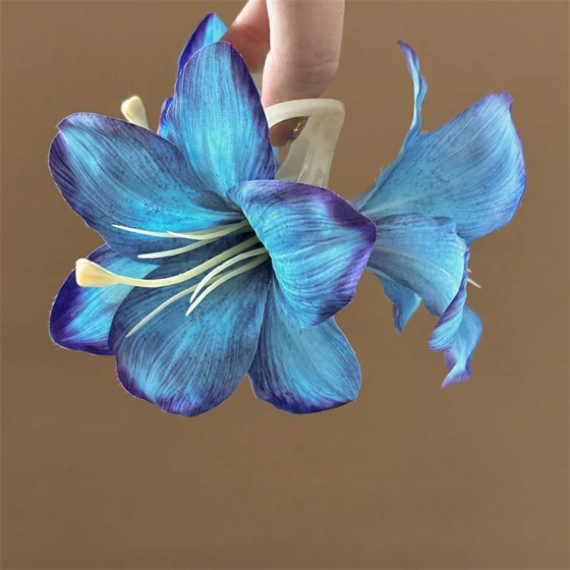 Super Fairy Emulational Lily Flower Hair Claw Clips for Women Mori Style Acrylic Shark Clip Travel Party New Accessories
