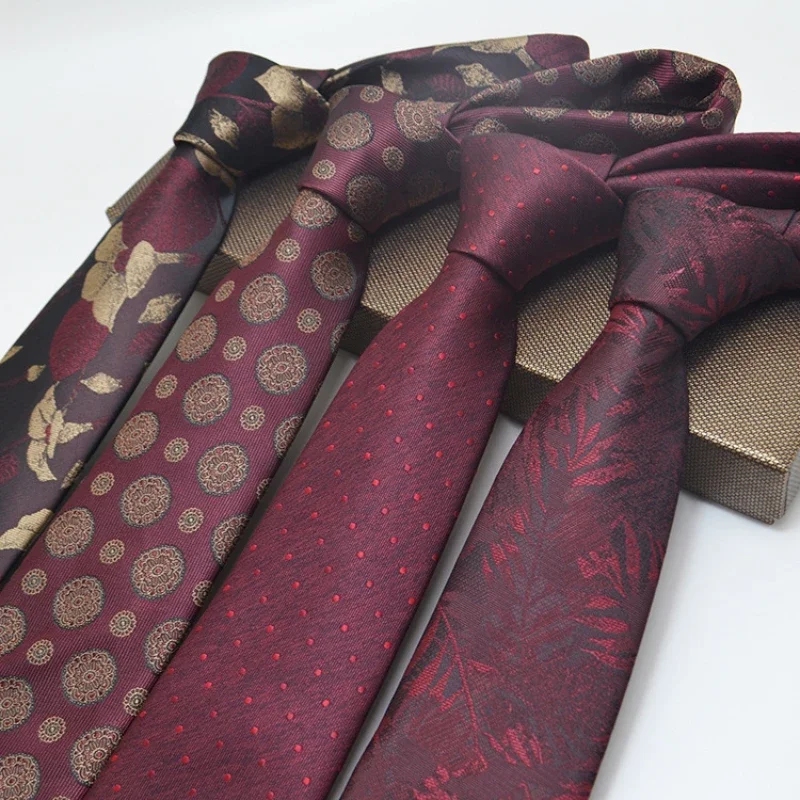 Men's Pre-tied Floral Silk Tie, Business Casual Wedding Tie, Handcrafted High-Quality, Standout Pairing