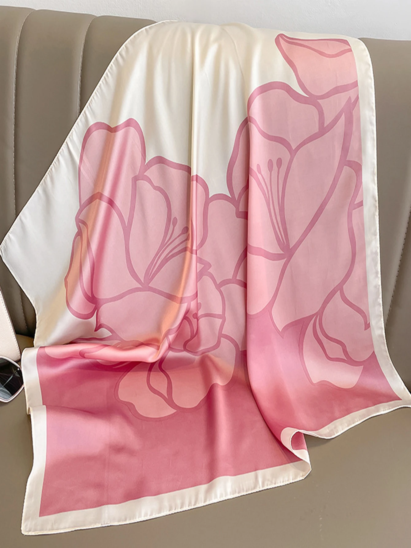 70cm Scarf Simulated Silk Women Summer Shawls And Wrap Hijab Scarves Femme Pashmina Echarpe Designer Beach Stole Bandana