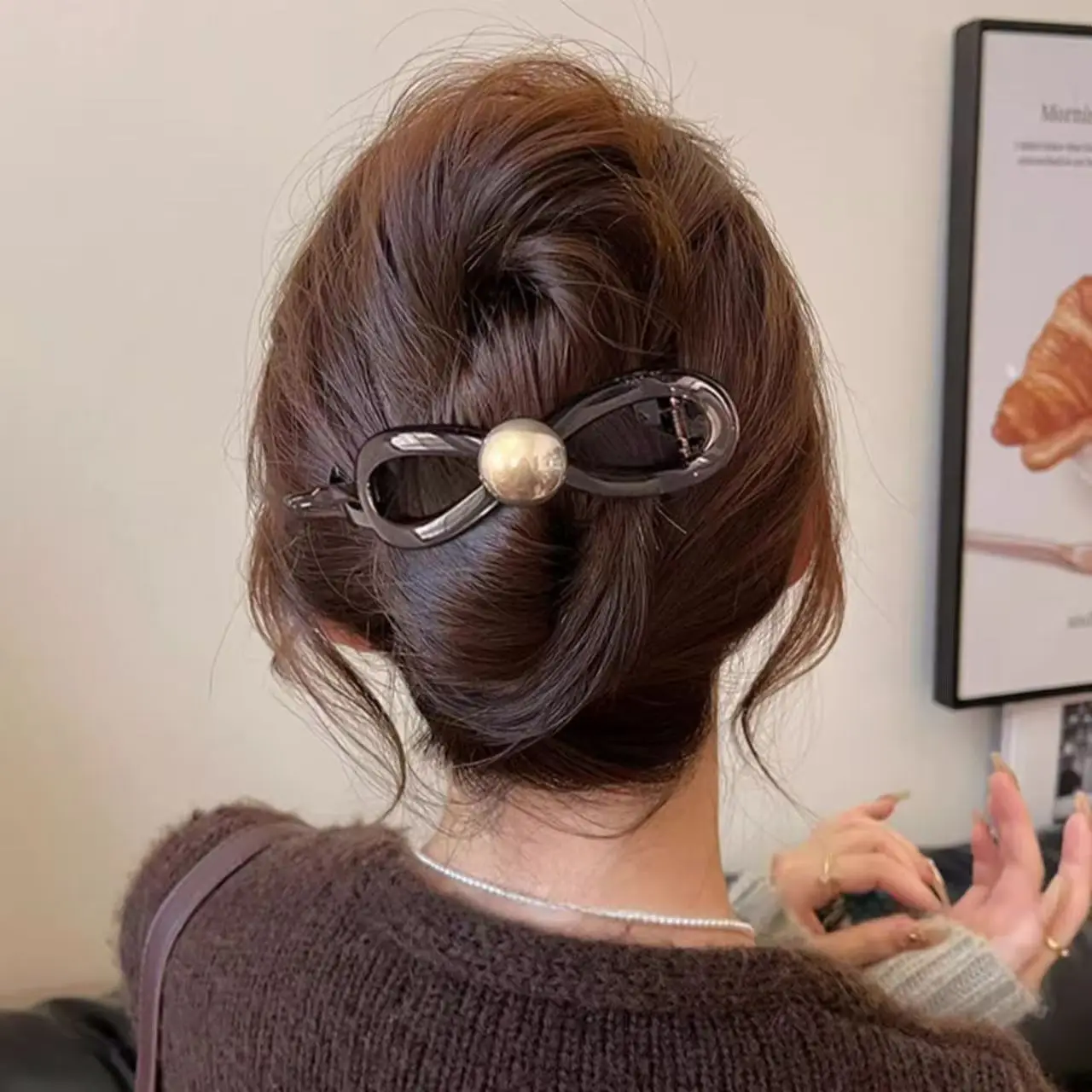 New Twisted Hair Clip Plastic Imitation Pearl Hairpin Twisted Design Hairpin Barrettes Women Hair Accessories