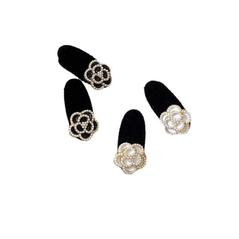 2pcs Pearl Camellia Velvet Hair Clip for Women, Retro Side Short Hair, Forehead Bangs, Floral Headpiece