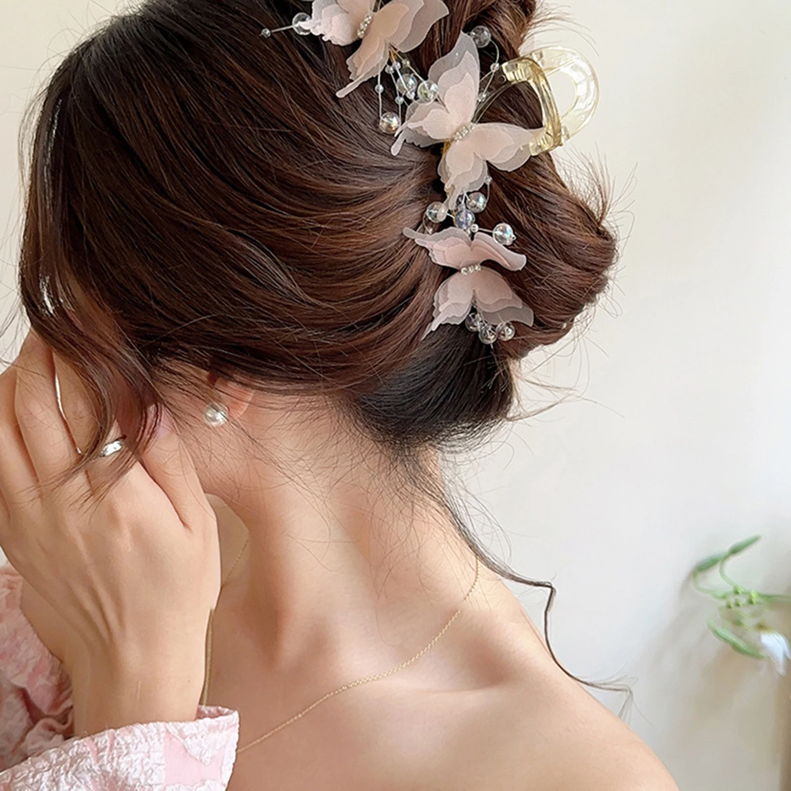 13cm Large Hair Claw For Women Elegant Butterfly Element Hair Gripper Exquisite Silk Flower Hair Clip Fashion Shark Hair Clips