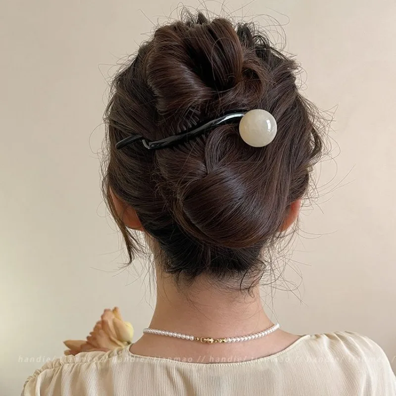 New Twist Hair Clip Plastic Acrylic Bead Imitation Pearl Hairpin Twisted Design Women Hairs Accessories Hair Clips Hair Bow