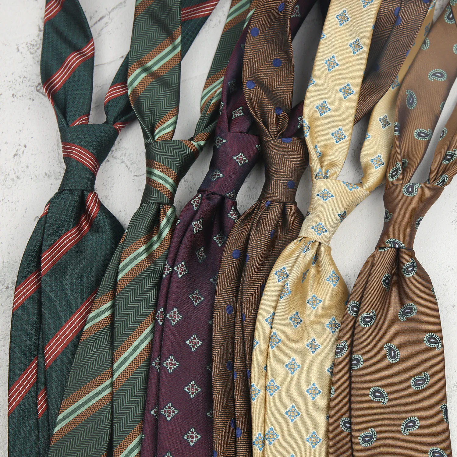 2025 New Arrival Brown Necktie Men Business Formal Striped Cartoon Neck Ties 8cm White Green Polka Dot Tie Tuxedo Wedding Cravat