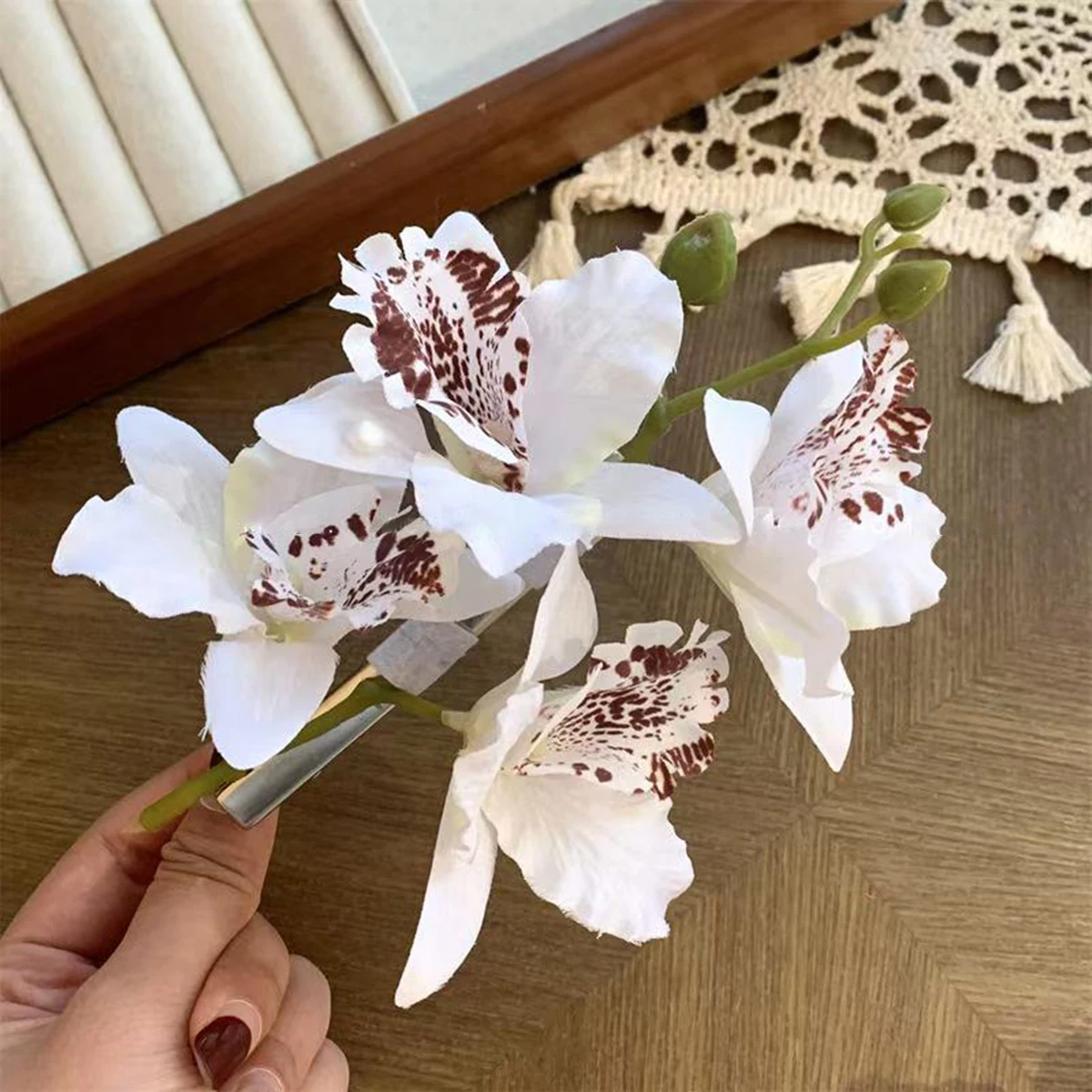 1pc Thai Orchid Hairpin Head Flower, Fairy Flower Headwear, Bride Bridesmaid Hair Coiled Side Clip, Suitable for Vacation