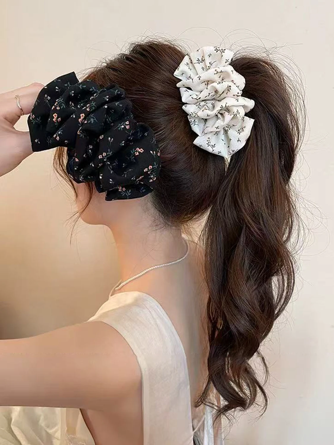 1pc Cloud Small Floral Banana Clip, Enhances Hair Volume, Women's High-End New Back-of-Head Hair Bun Clip Hair Accessories
