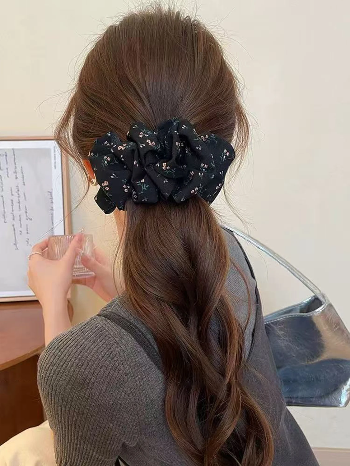 1pc Cloud Small Floral Banana Clip, Enhances Hair Volume, Women's High-End New Back-of-Head Hair Bun Clip Hair Accessories