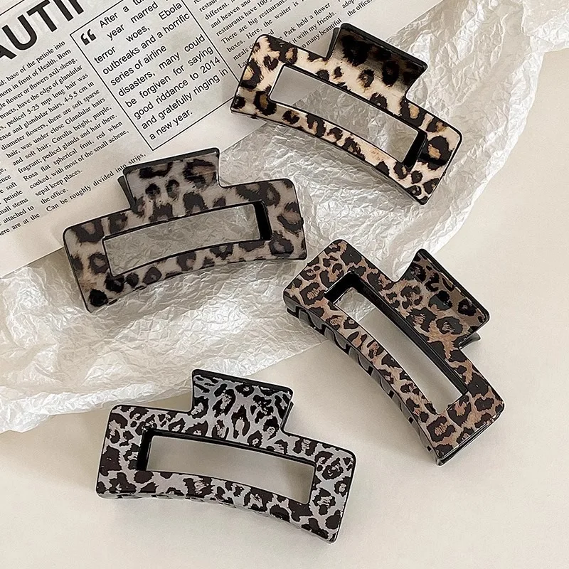 1Pcs Tortoise Hair Claw Clips Leopard Print Stylish Hair Accessories for Women Fashion Strong Hold Clips for Thick Thin hair