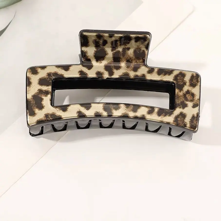1Pcs Tortoise Hair Claw Clips Leopard Print Stylish Hair Accessories for Women Fashion Strong Hold Clips for Thick Thin hair