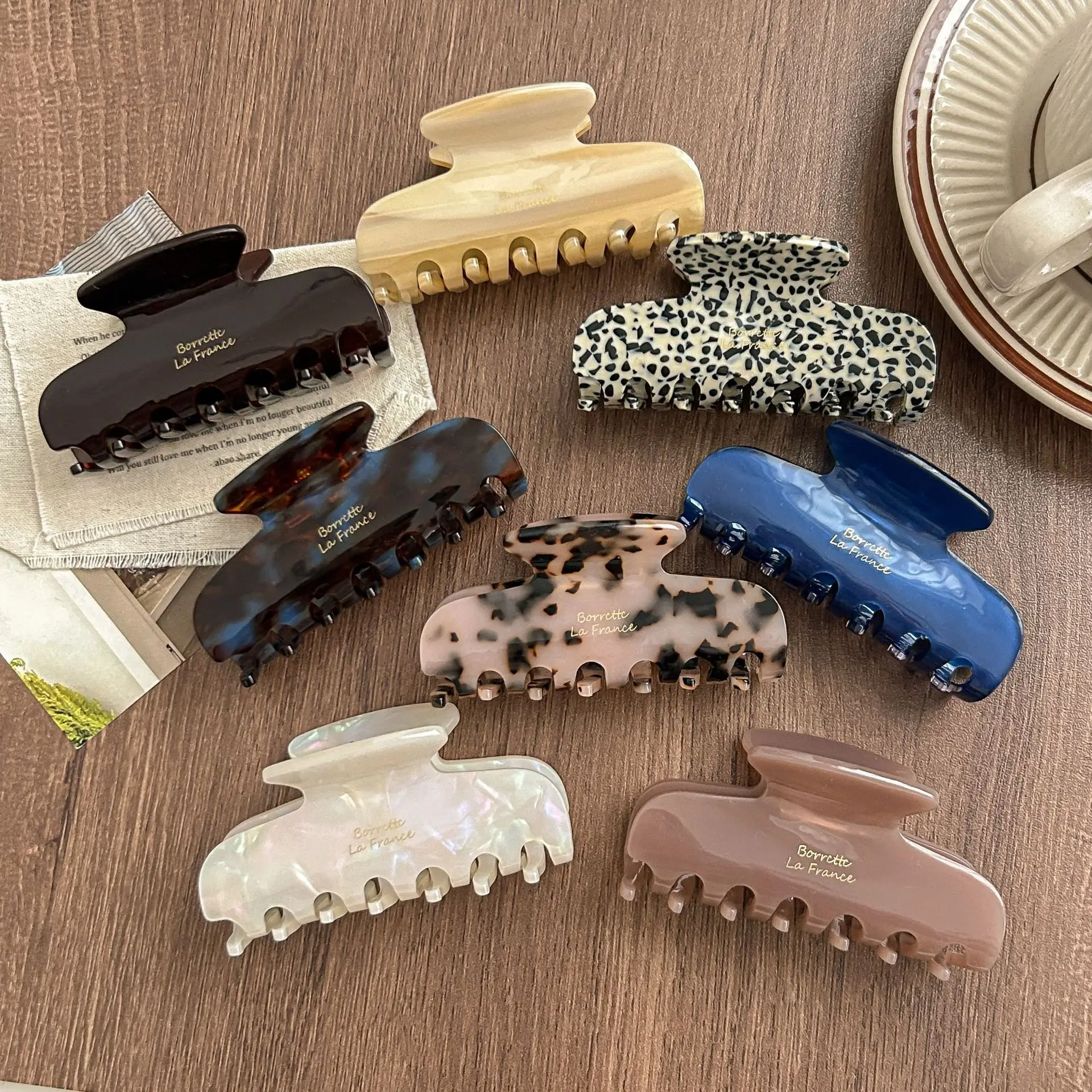 1pc Korean France Acetate Grab Clip, Simple Retro French Elegant Temperament Back of the Head Coil Hair Shark Clip Hairpin