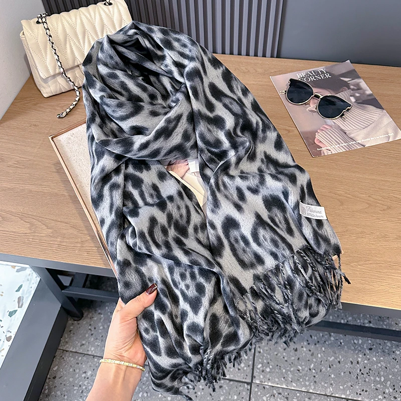 New Fashion Sexy Leopard Women Winter Warm Scarf Tassels Shawl Cashmere Foulard Pashmina Hijabs Lady Scarves Wraps
