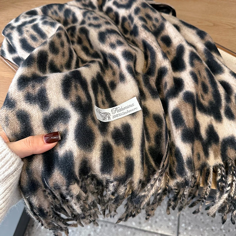 New Fashion Sexy Leopard Women Winter Warm Scarf Tassels Shawl Cashmere Foulard Pashmina Hijabs Lady Scarves Wraps