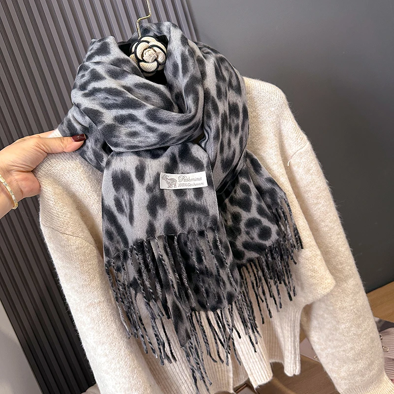 New Fashion Sexy Leopard Women Winter Warm Scarf Tassels Shawl Cashmere Foulard Pashmina Hijabs Lady Scarves Wraps