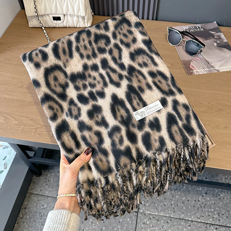 New Fashion Sexy Leopard Women Winter Warm Scarf Tassels Shawl Cashmere Foulard Pashmina Hijabs Lady Scarves Wraps