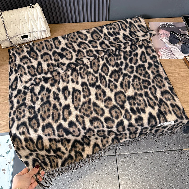 New Fashion Sexy Leopard Women Winter Warm Scarf Tassels Shawl Cashmere Foulard Pashmina Hijabs Lady Scarves Wraps