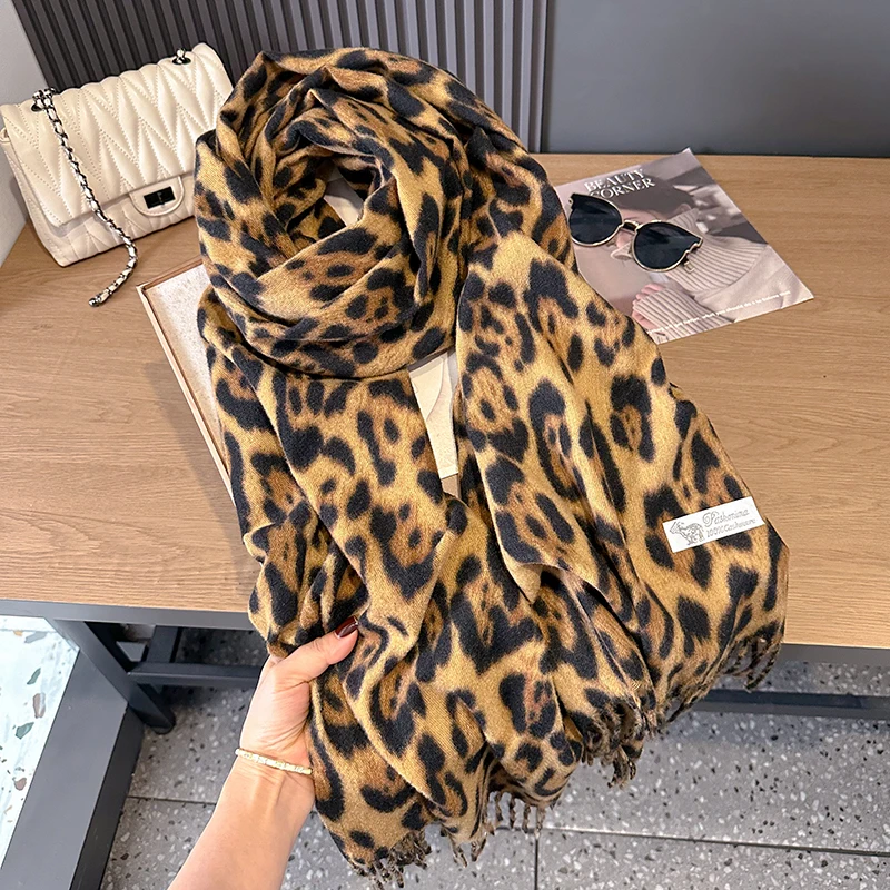 New Fashion Sexy Leopard Women Winter Warm Scarf Tassels Shawl Cashmere Foulard Pashmina Hijabs Lady Scarves Wraps