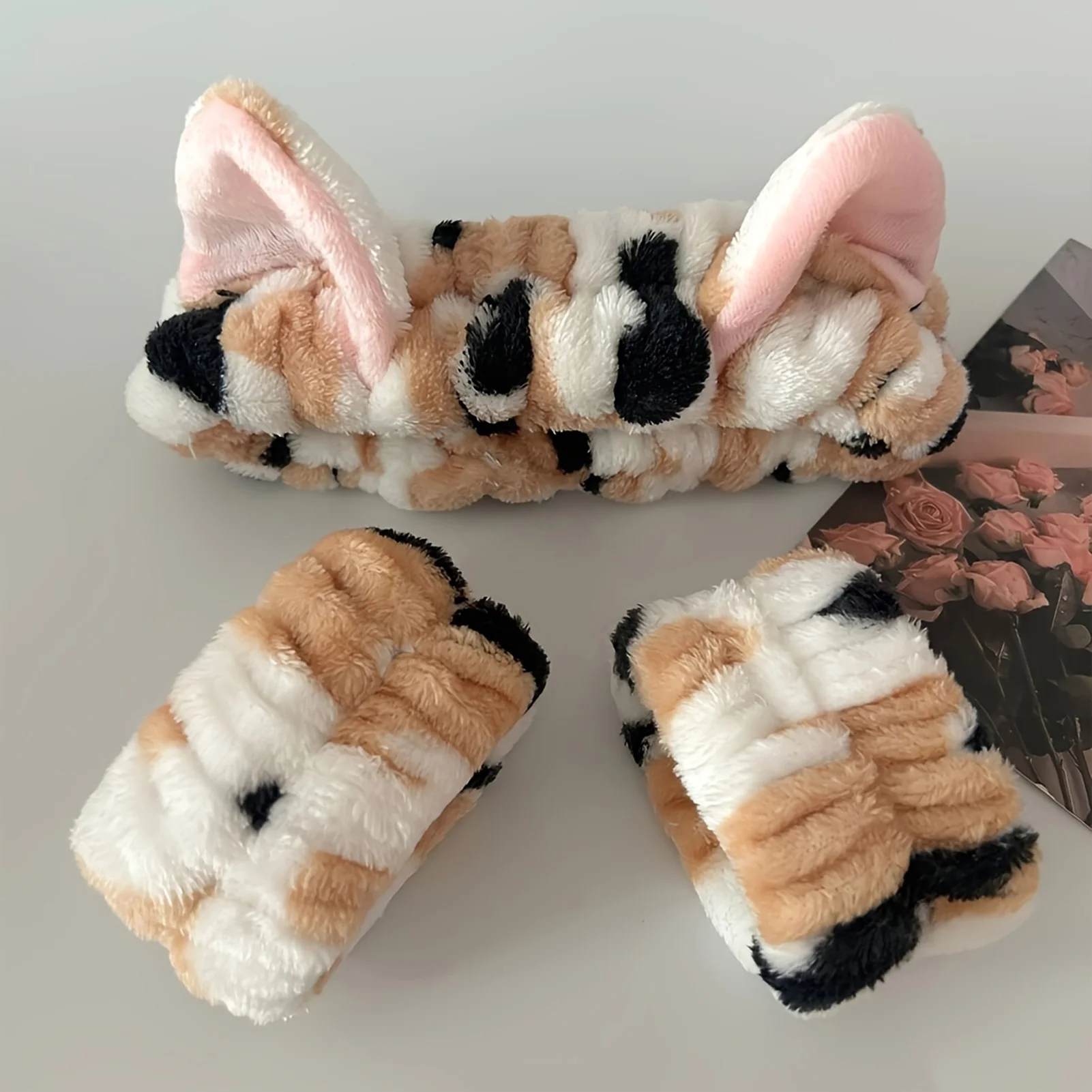 3pcs Wash Face Headband Soft Comfortable Plush Headband Wrist Strap Set For Girls Cartoon Cat Ear Shaped Wash Up Headband Kit