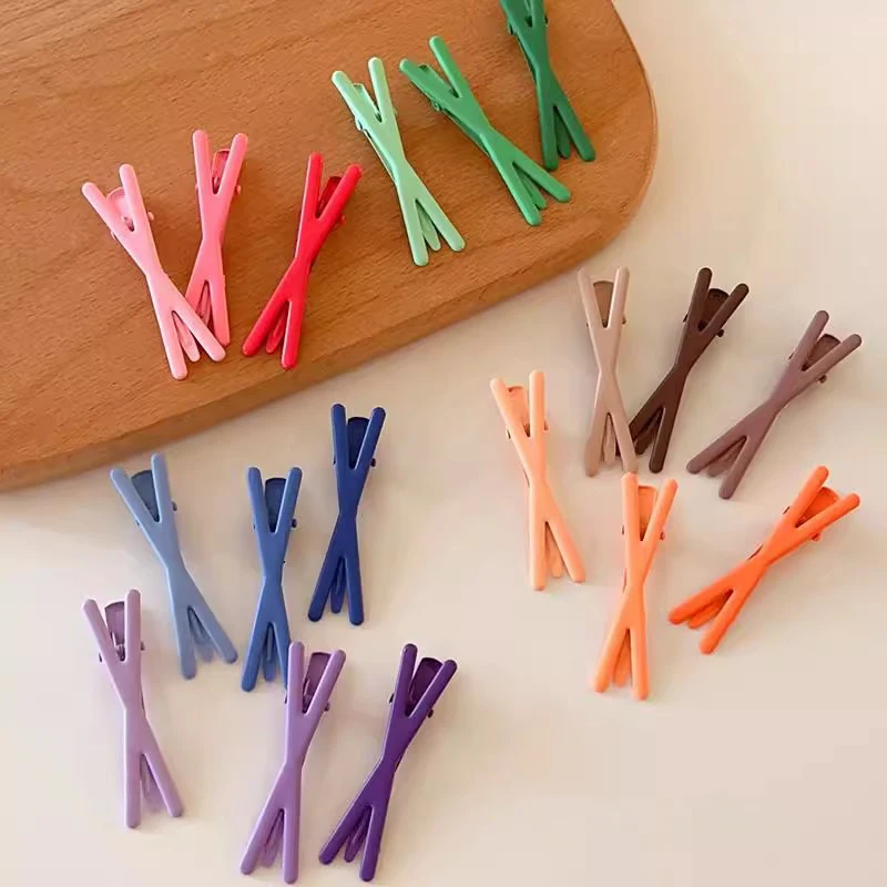3pcs fashionable gradient color crisscross hair clip, sweet and versatile, for women to wear outside