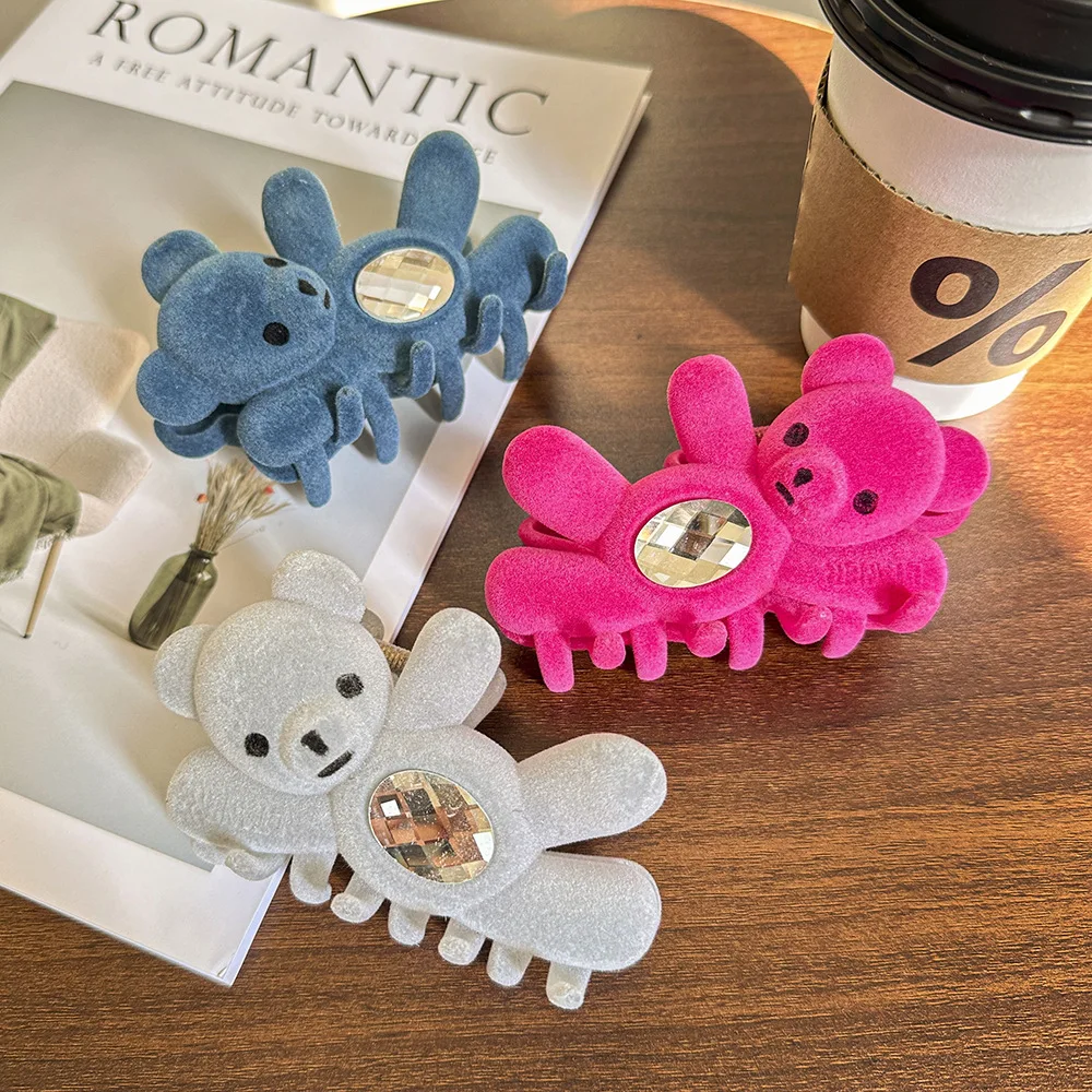 1pc Cute waving teddy bear hair clip with high aesthetic value, rhinestone headband, shark clip, Valentine's Day hair accessory