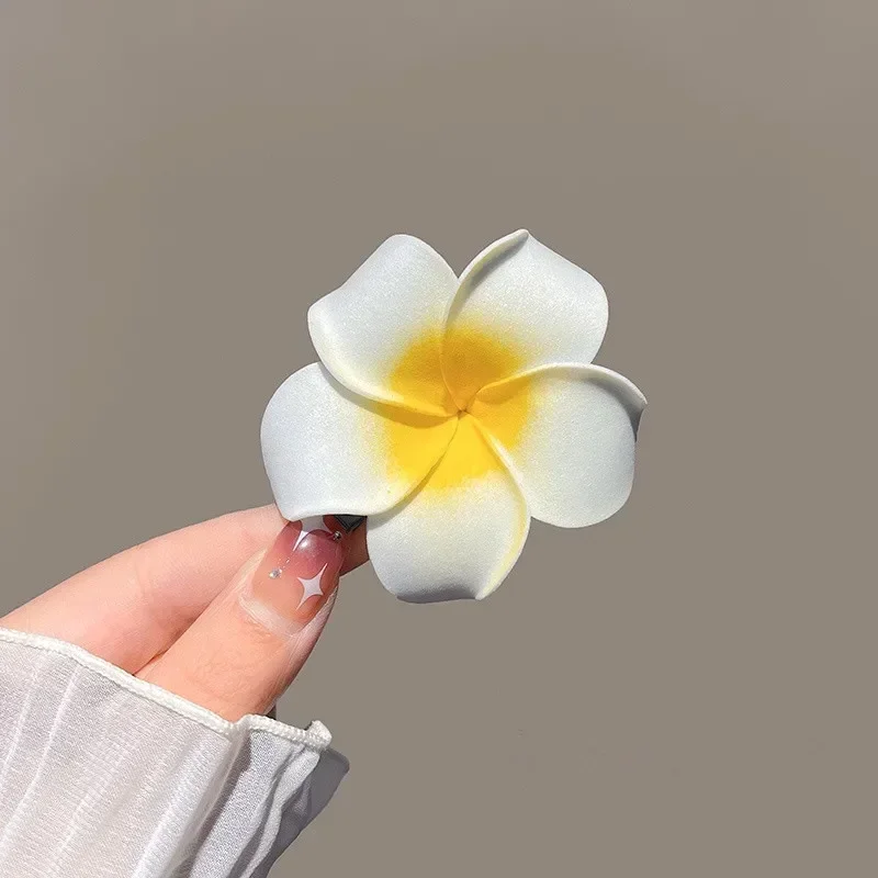 2025 New Women Plastic Flower Hair Clips Fashion Girls Hairpins Egg Flowers Barrette Hawaiian Vacation Leisure Hair Accessories