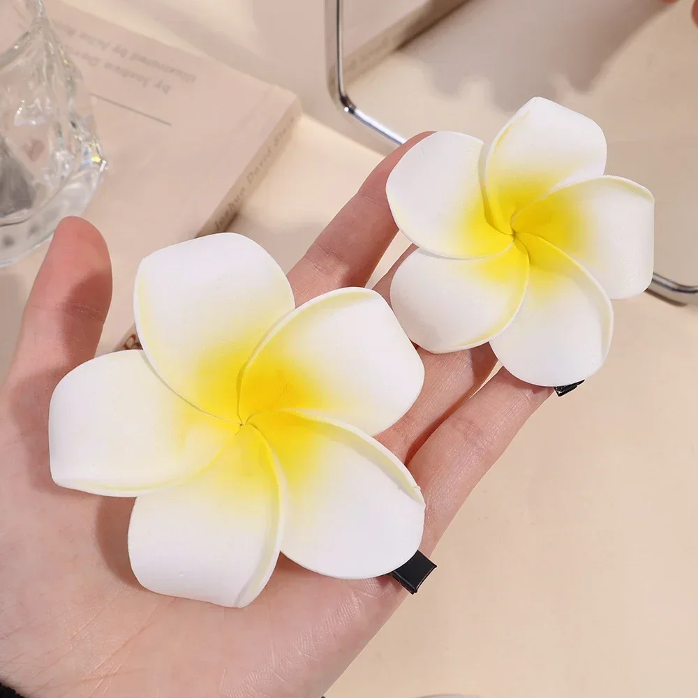 2025 New Women Plastic Flower Hair Clips Fashion Girls Hairpins Egg Flowers Barrette Hawaiian Vacation Leisure Hair Accessories