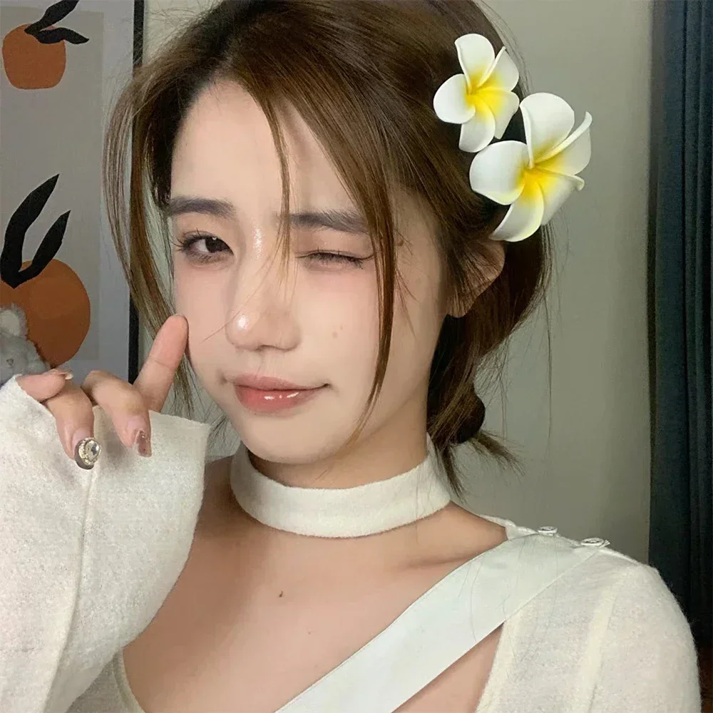 2025 New Women Plastic Flower Hair Clips Fashion Girls Hairpins Egg Flowers Barrette Hawaiian Vacation Leisure Hair Accessories