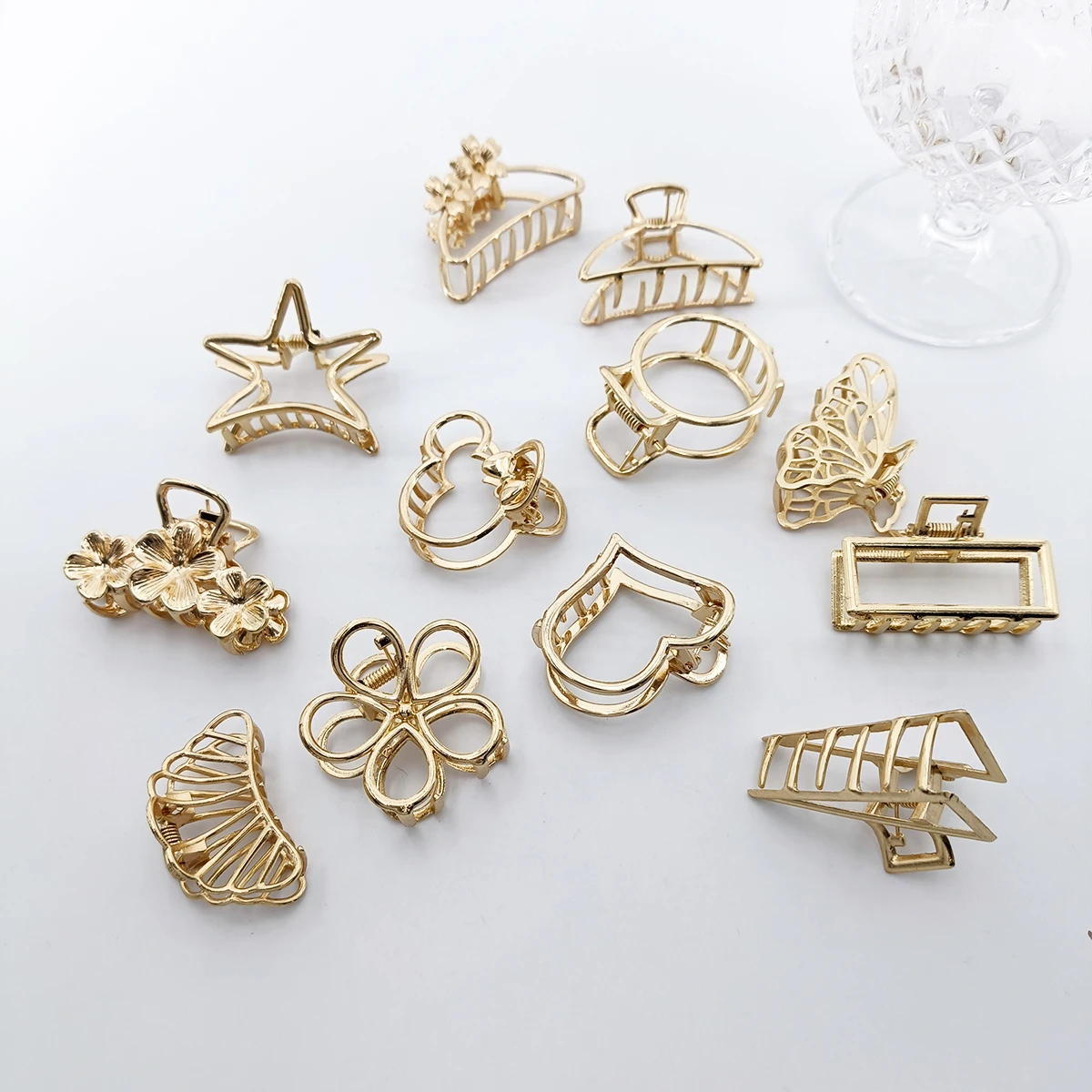 12 Styles Fashion Mini 4cm Metal Hair Claw For Women Gold Color Cross Crab Hair Clip Korean Elegant Geometric Hairpin Girl Hair