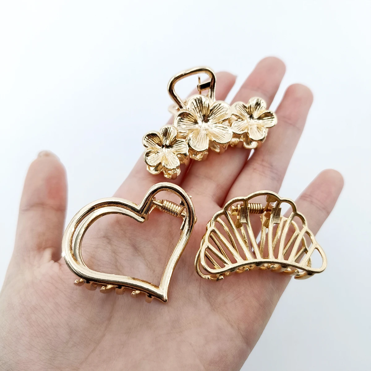 12 Styles Fashion Mini 4cm Metal Hair Claw For Women Gold Color Cross Crab Hair Clip Korean Elegant Geometric Hairpin Girl Hair