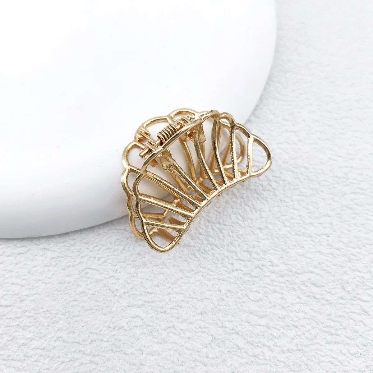 12 Styles Fashion Mini 4cm Metal Hair Claw For Women Gold Color Cross Crab Hair Clip Korean Elegant Geometric Hairpin Girl Hair