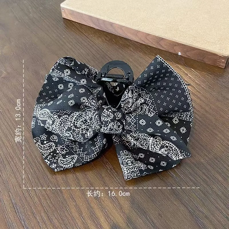 1pc Korean Style Temperament, Cashew Nuts, Broken Flowers, Bow, Grab Clip, Hair Clip, Shark Clip, Western Style Hair Clip