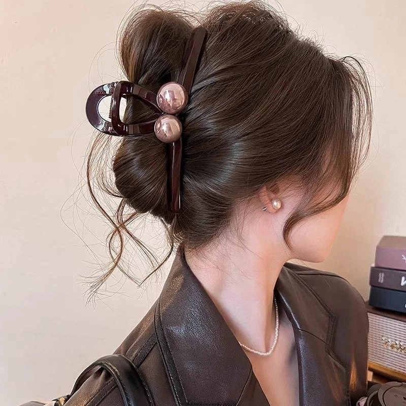 Elegant Pearl Hair Claw For Women Girls Simple Large Shark Clip Trendy Plastic Hairpin Fashion Versatile Hair Accessories Gifts